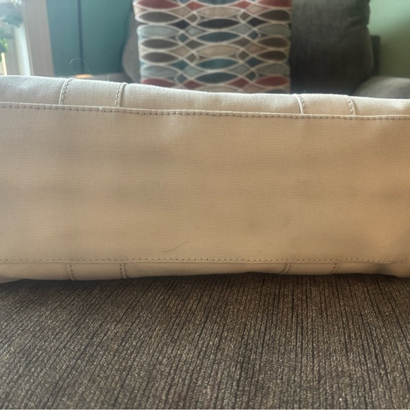 Marc Jacobs The Tote Bag in Beige - Picture 8 of 8